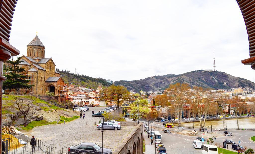 Tiflis Metekhi Hotel Esterno foto