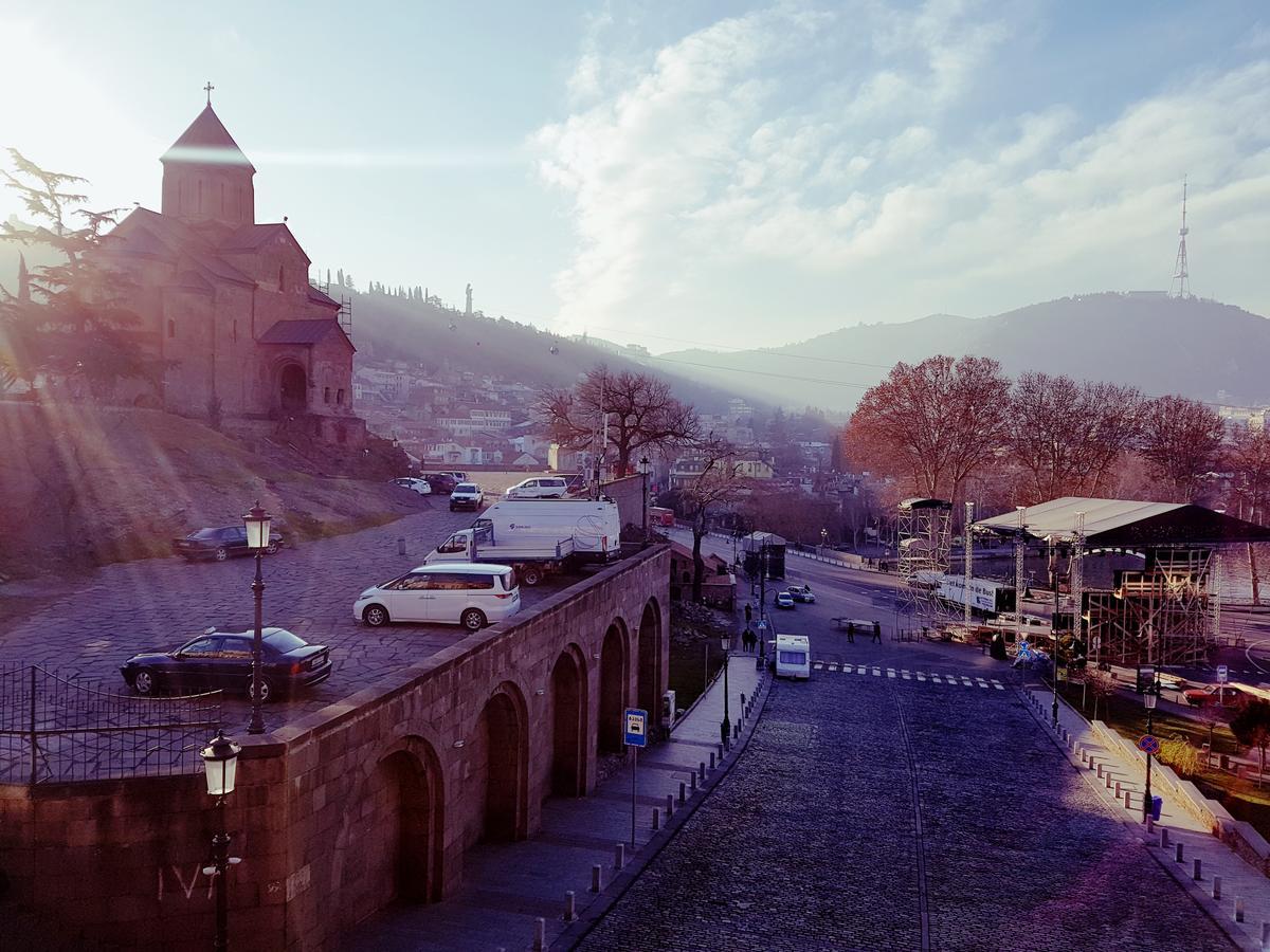 Tiflis Metekhi Hotel Esterno foto